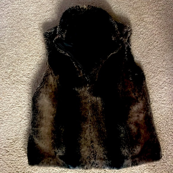 Kirsten Blake brown reversible fur vest in a women’s size Large New without Tags - Picture 3 of 10